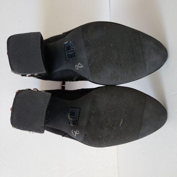 Forever 21 Velvet Suede Heels Booties Womens Size 7 (US)  Side Zip Studs Accent - Picture 12 of 15